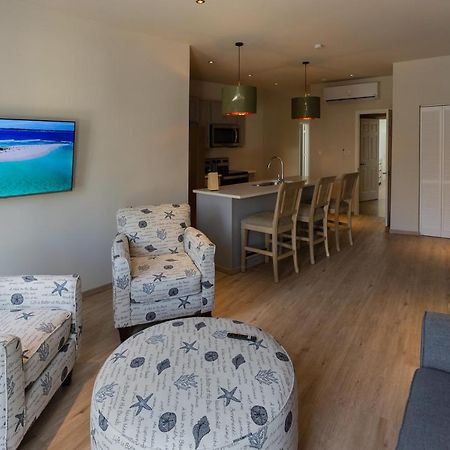 Oranjestad City Suites Экстерьер фото